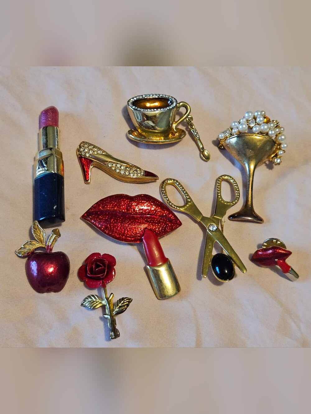 Vintage Gold-tone Fashion Beauty Brooches Pin Lot Of 9